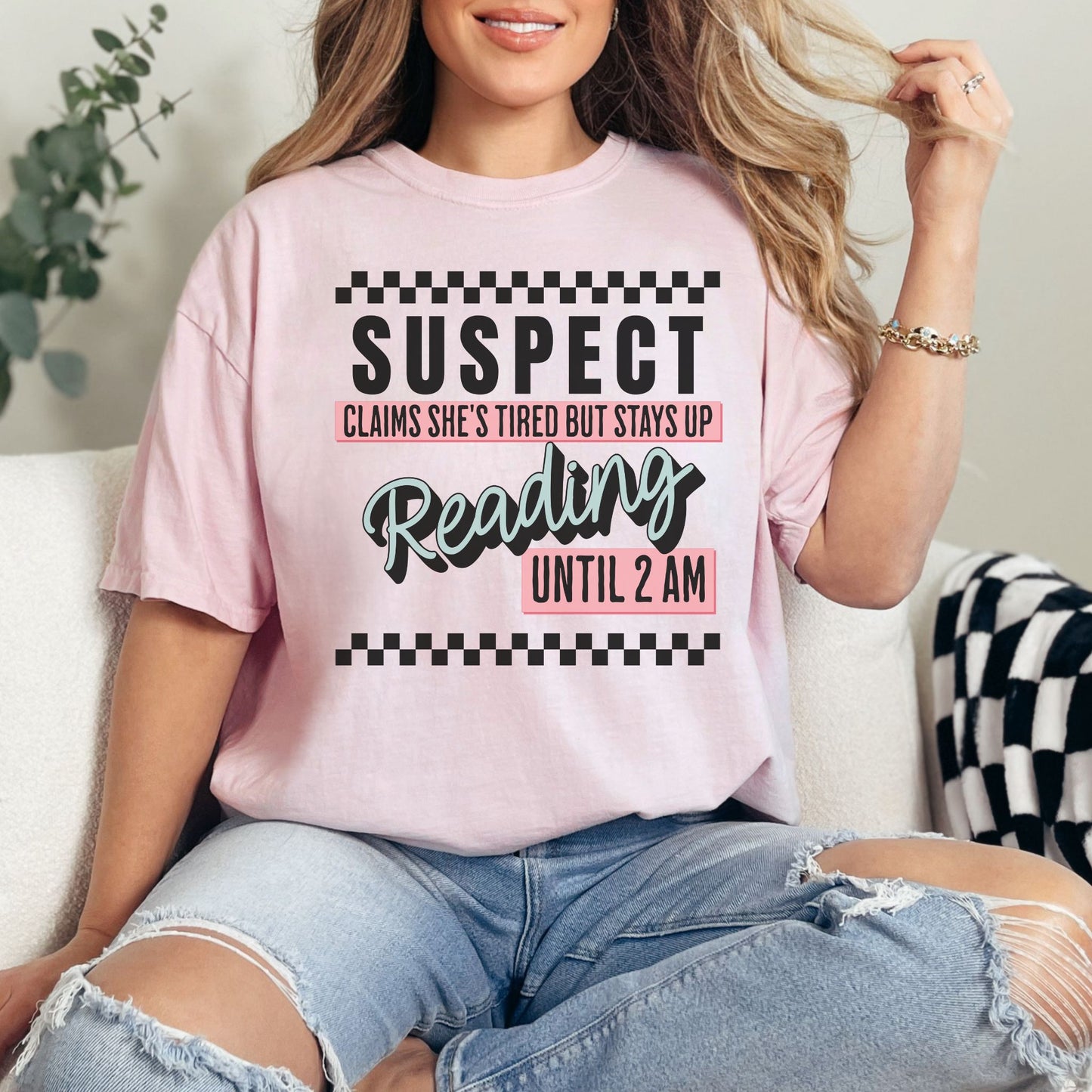 "Suspect Claims she's Tired" in the color soft pink (blossom)